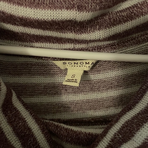 Womens Striped Fuzzy Turtleneck. Size S - Picture 3 of 3